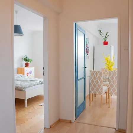 Peaceful & Cozy Flat In Apartman Pozsony